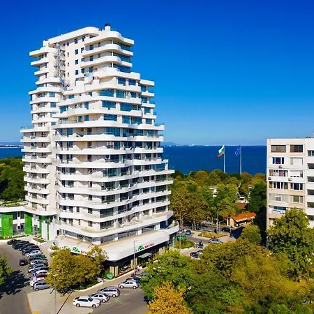 Lazur Flora Burgas Apartment *
