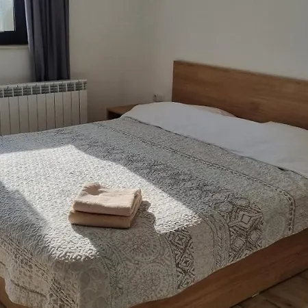 Lazur Flora Burgas Apartment *